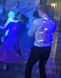 Oslava 50ka sa konala 28.2.2026 v obci Veľký Kýr a v reštaurácii - Pizzéria Fontána - na oslave hral DJ MARK - DJ NA OSLAVY V OKRESE NOVÉ ZÁMKY A OKOLIE 